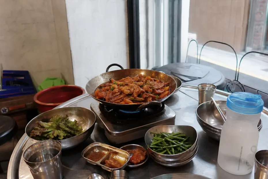 강남 지역 review 방문 전 확인사항을 소개하는 사실적인 참고 이미지